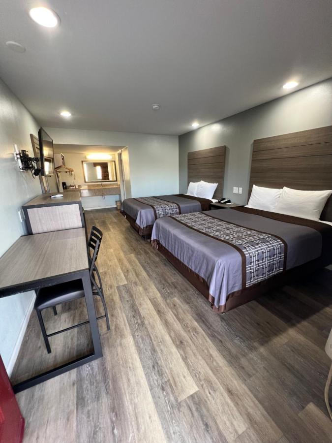 Continental Inn And Suites Nacogdoches Tx Sfa University Downtown المظهر الخارجي الصورة