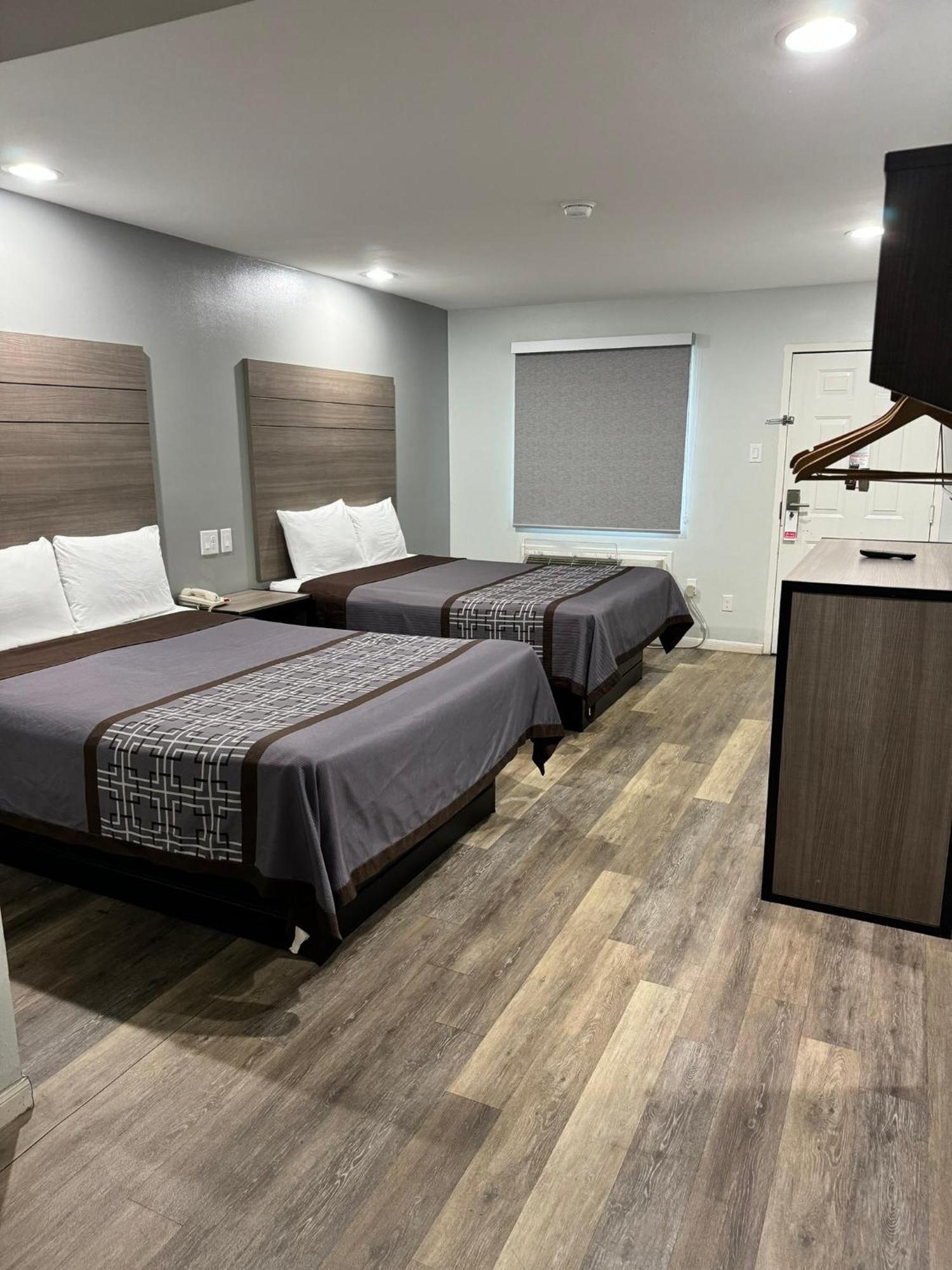 Continental Inn And Suites Nacogdoches Tx Sfa University Downtown المظهر الخارجي الصورة