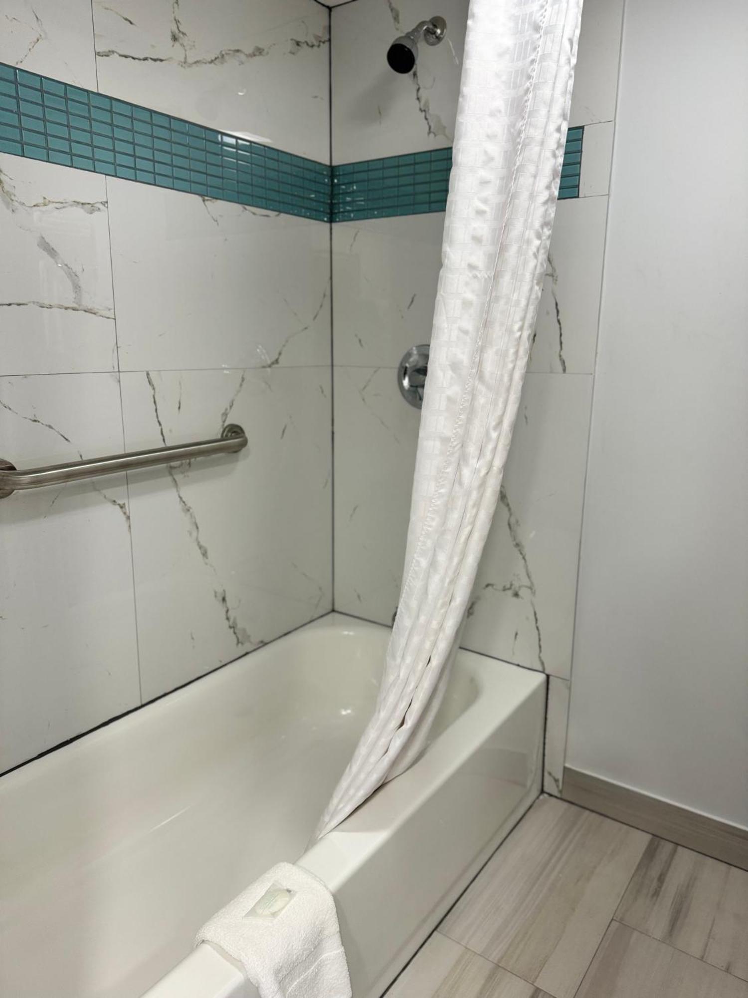 Continental Inn And Suites Nacogdoches Tx Sfa University Downtown المظهر الخارجي الصورة