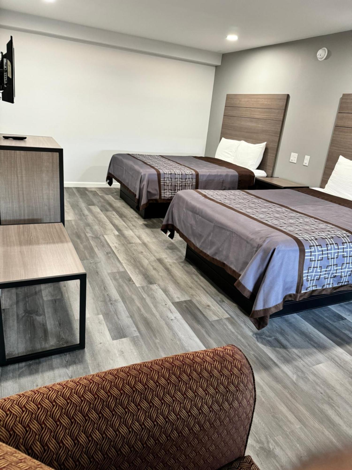 Continental Inn And Suites Nacogdoches Tx Sfa University Downtown المظهر الخارجي الصورة