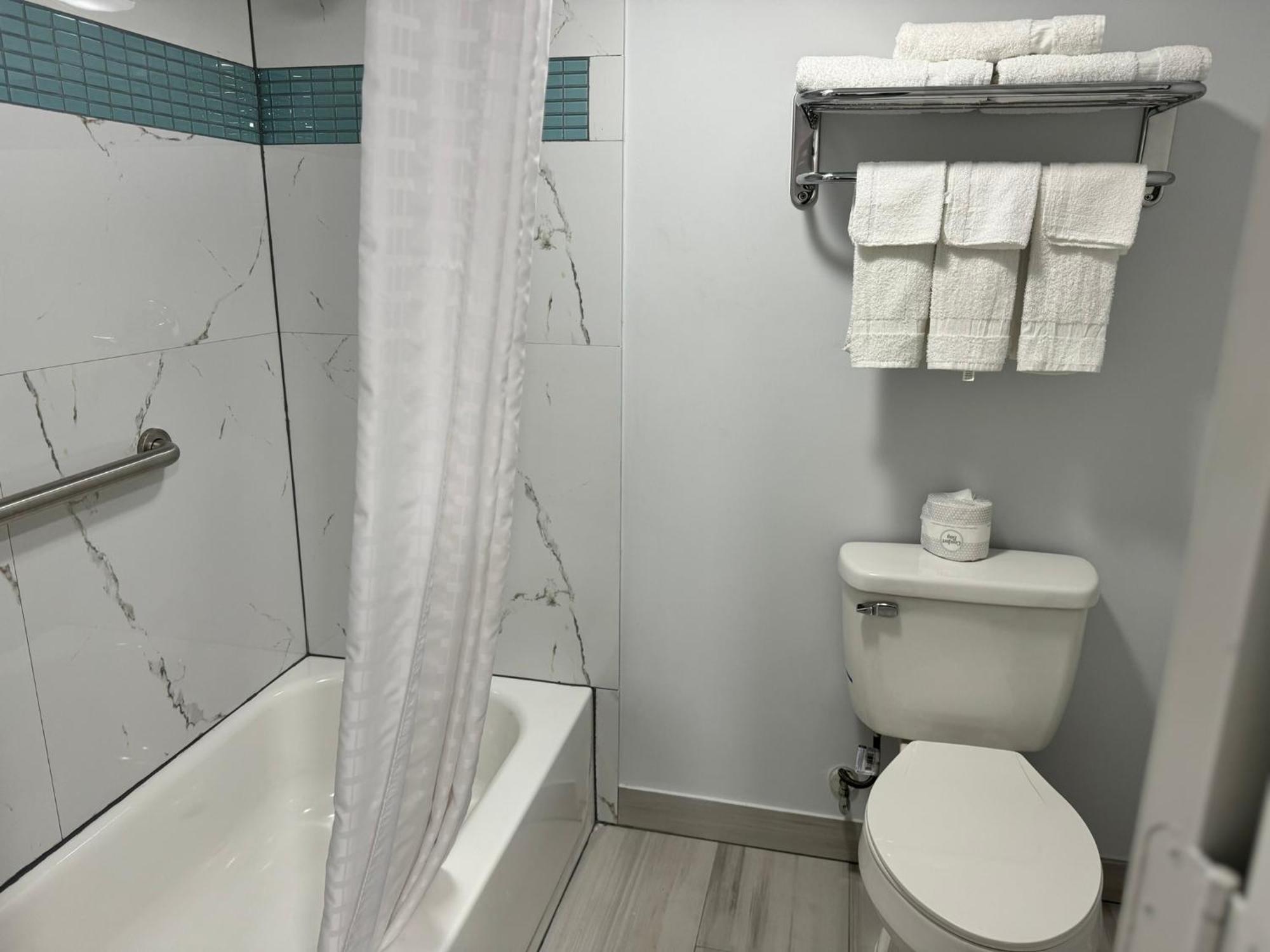 Continental Inn And Suites Nacogdoches Tx Sfa University Downtown المظهر الخارجي الصورة