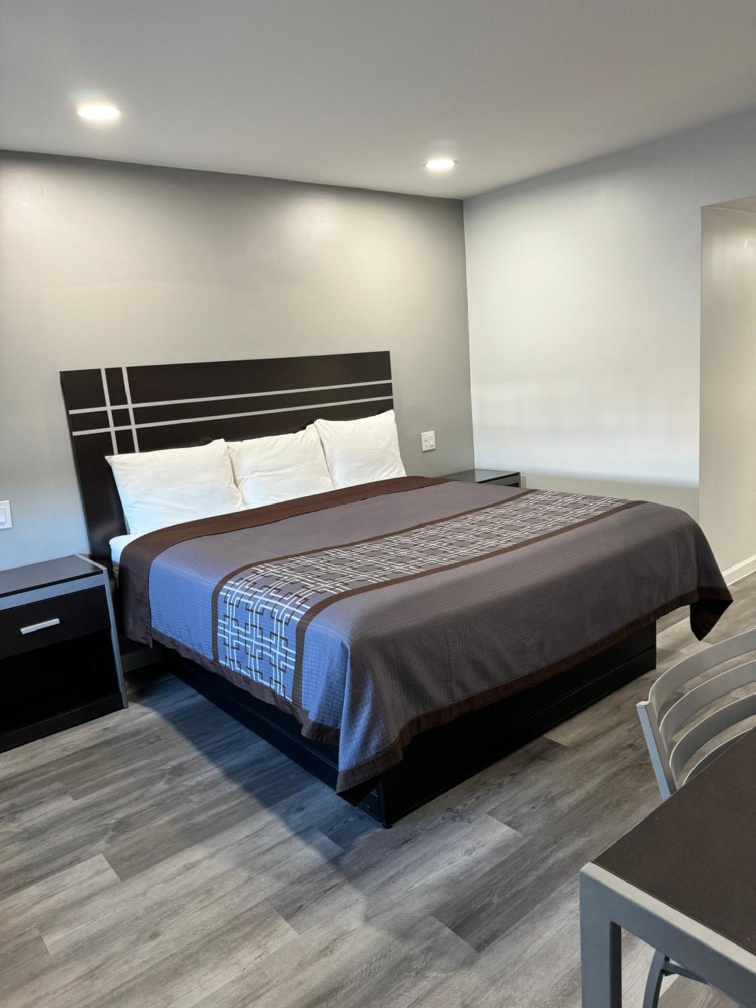 Continental Inn And Suites Nacogdoches Tx Sfa University Downtown المظهر الخارجي الصورة
