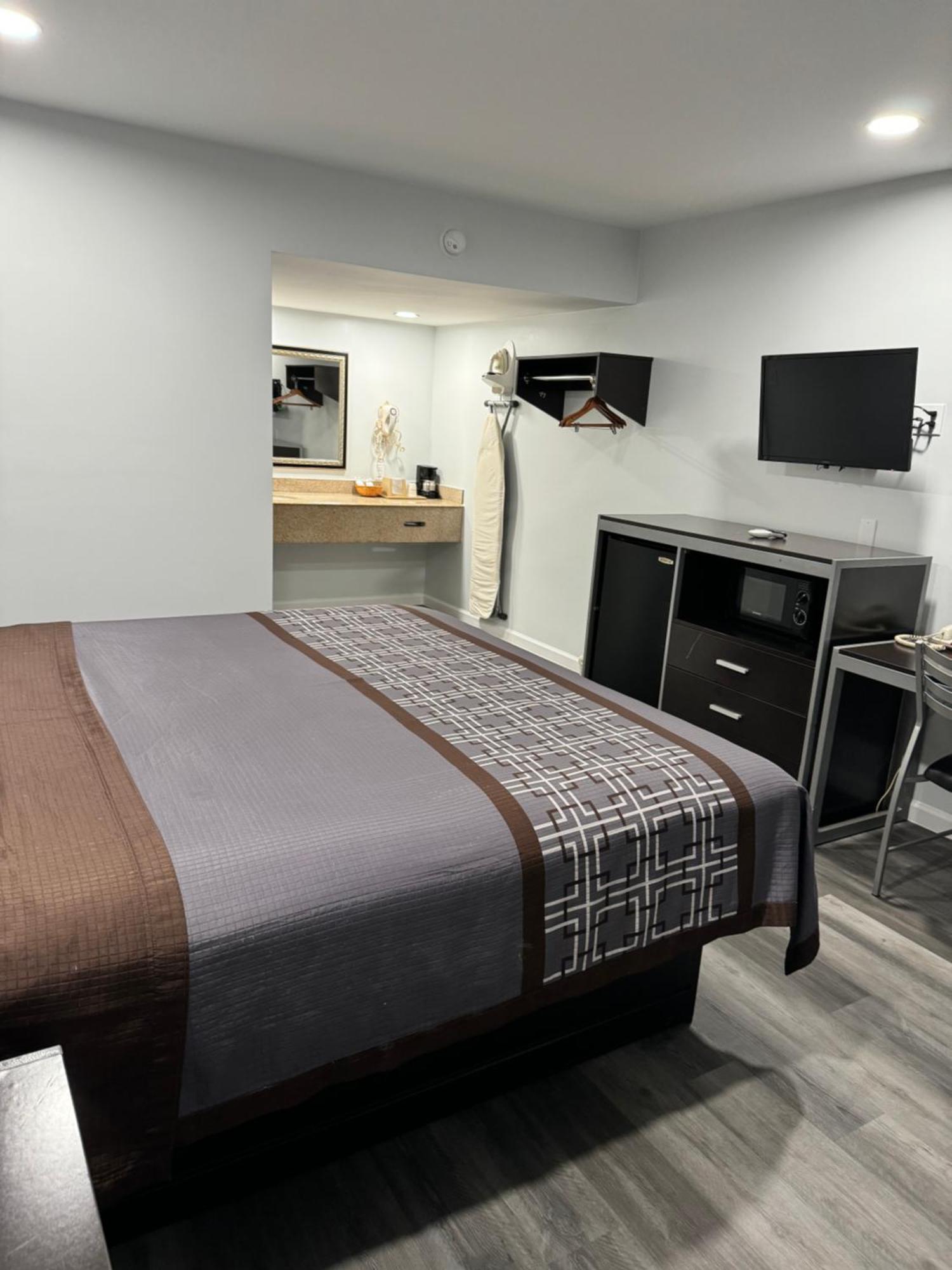 Continental Inn And Suites Nacogdoches Tx Sfa University Downtown المظهر الخارجي الصورة