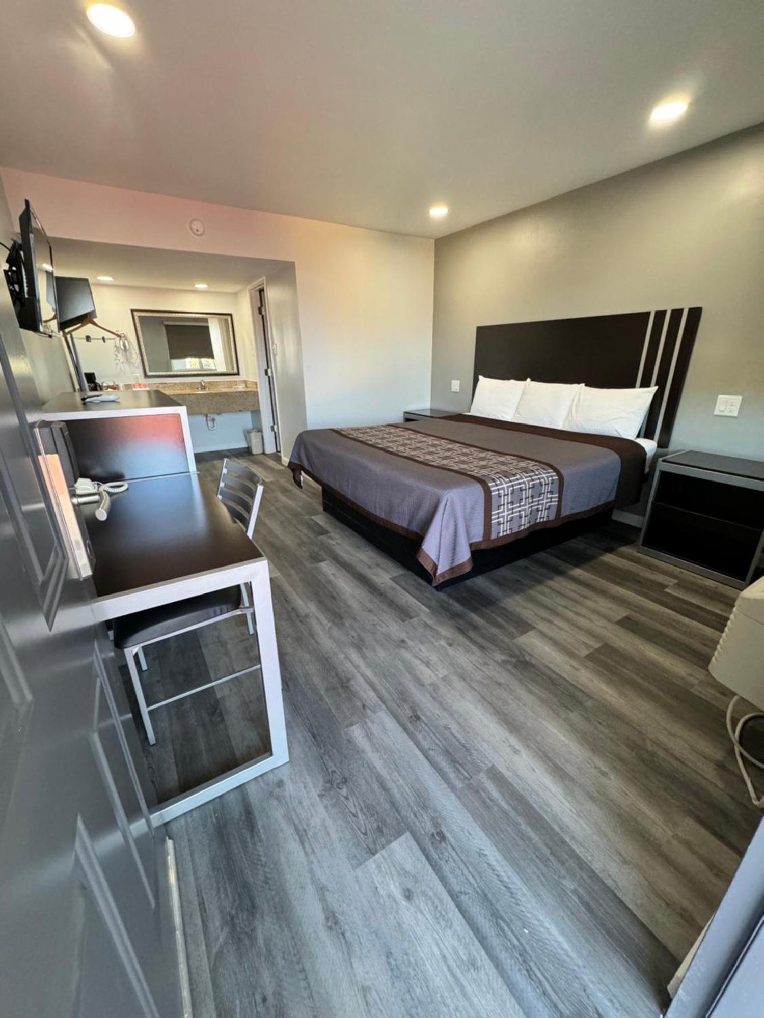 Continental Inn And Suites Nacogdoches Tx Sfa University Downtown المظهر الخارجي الصورة