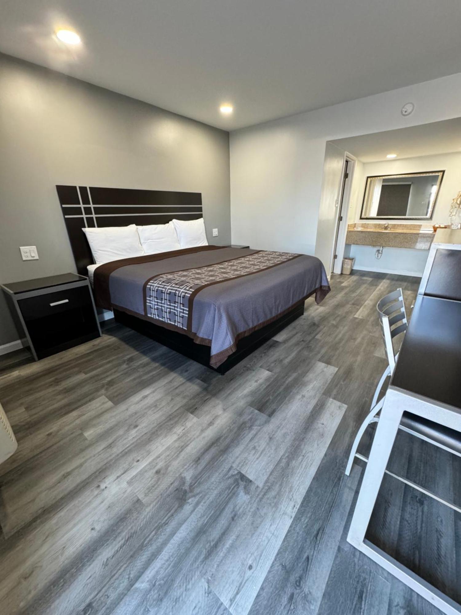 Continental Inn And Suites Nacogdoches Tx Sfa University Downtown المظهر الخارجي الصورة