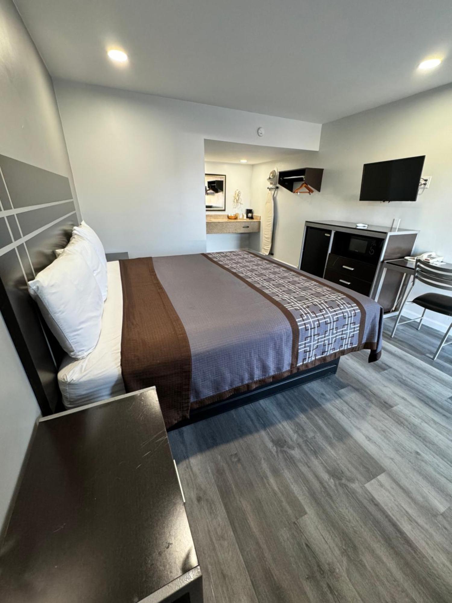 Continental Inn And Suites Nacogdoches Tx Sfa University Downtown المظهر الخارجي الصورة