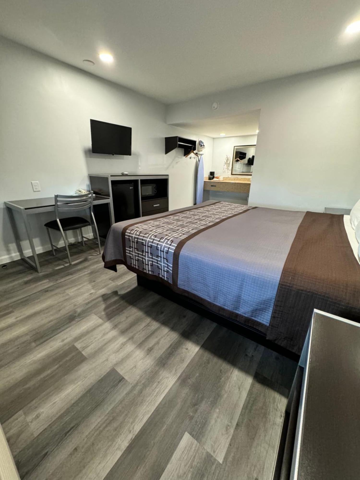 Continental Inn And Suites Nacogdoches Tx Sfa University Downtown المظهر الخارجي الصورة