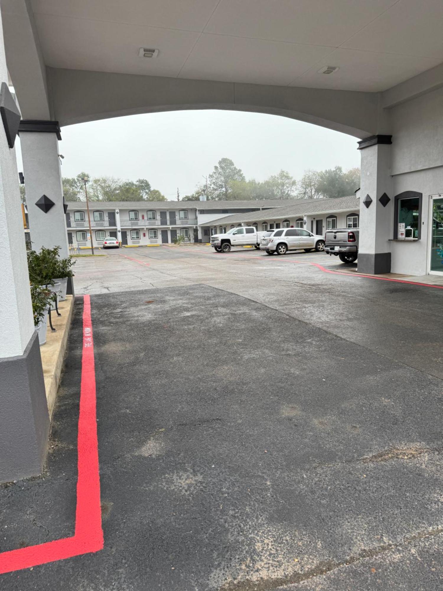 Continental Inn And Suites Nacogdoches Tx Sfa University Downtown المظهر الخارجي الصورة