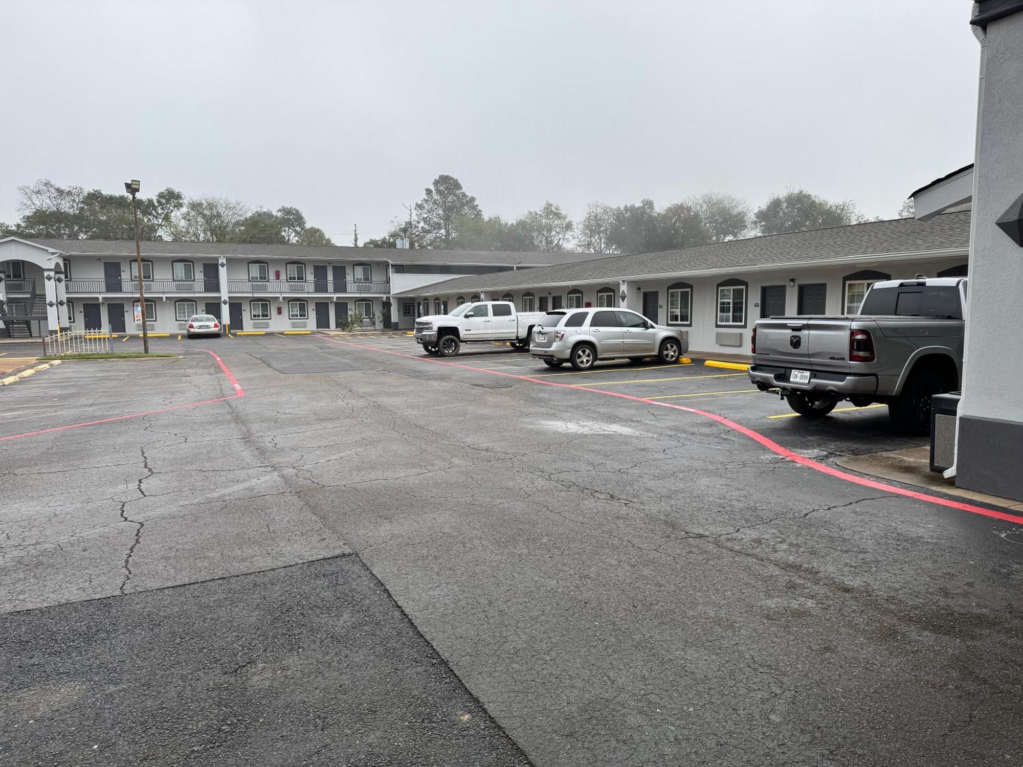 Continental Inn And Suites Nacogdoches Tx Sfa University Downtown المظهر الخارجي الصورة
