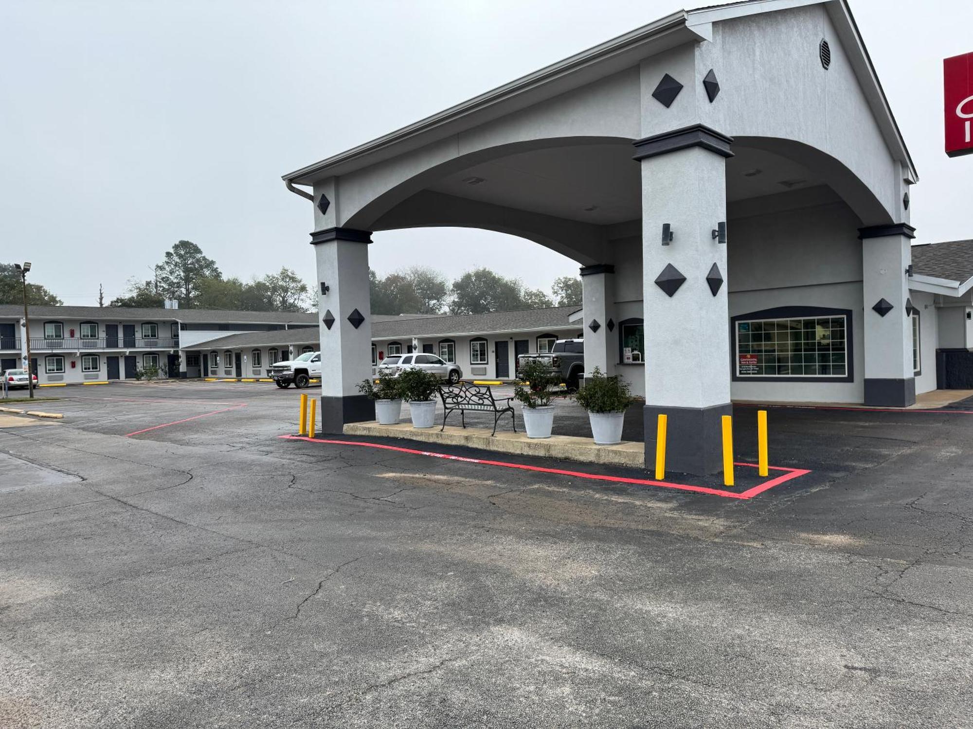 Continental Inn And Suites Nacogdoches Tx Sfa University Downtown المظهر الخارجي الصورة