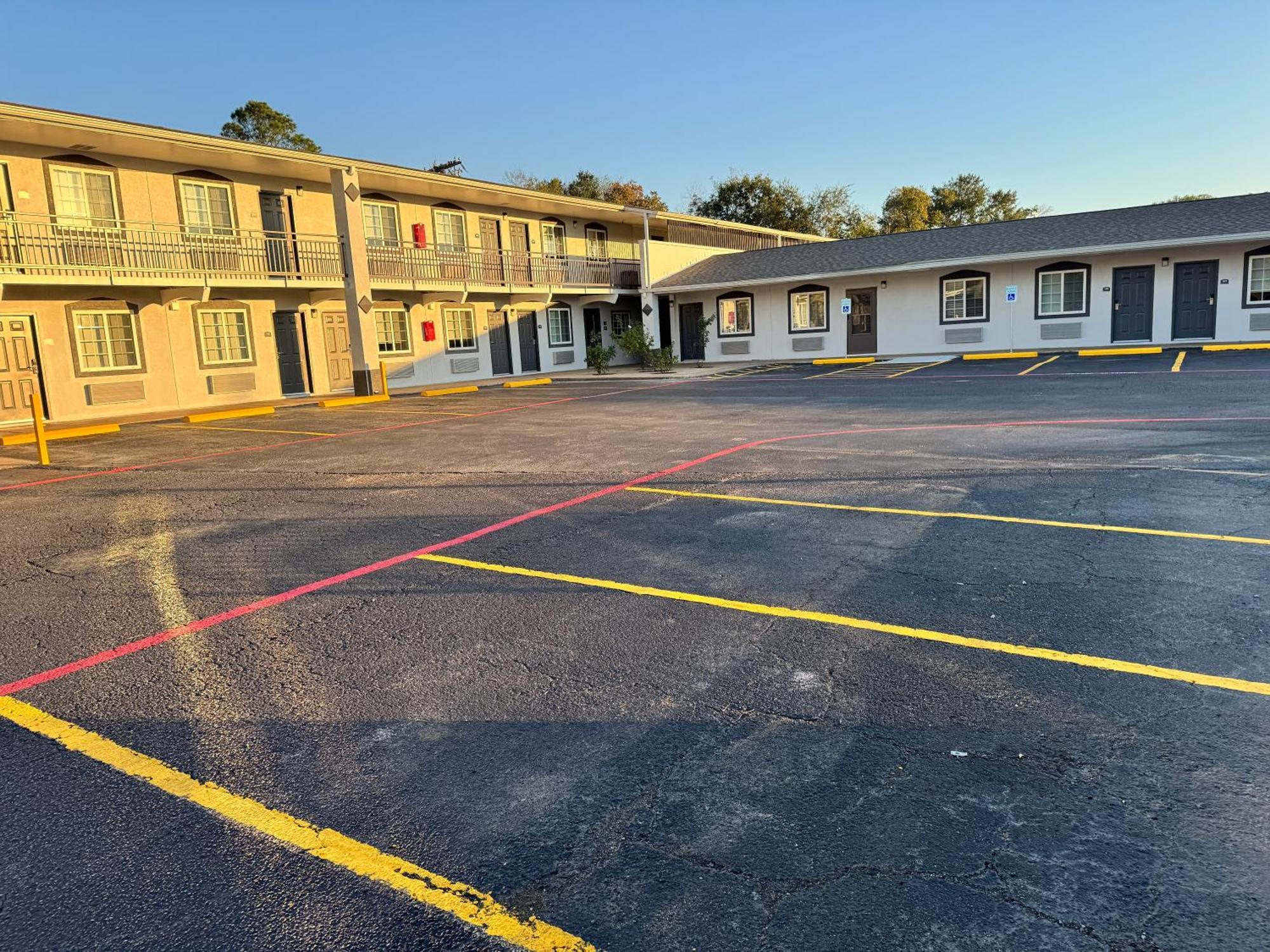 Continental Inn And Suites Nacogdoches Tx Sfa University Downtown المظهر الخارجي الصورة