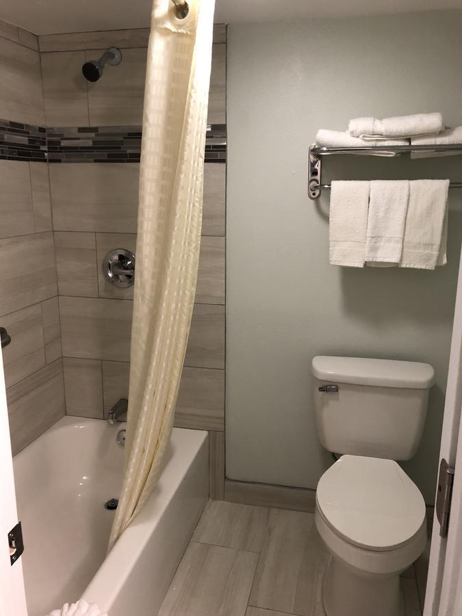 Continental Inn And Suites Nacogdoches Tx Sfa University Downtown المظهر الخارجي الصورة
